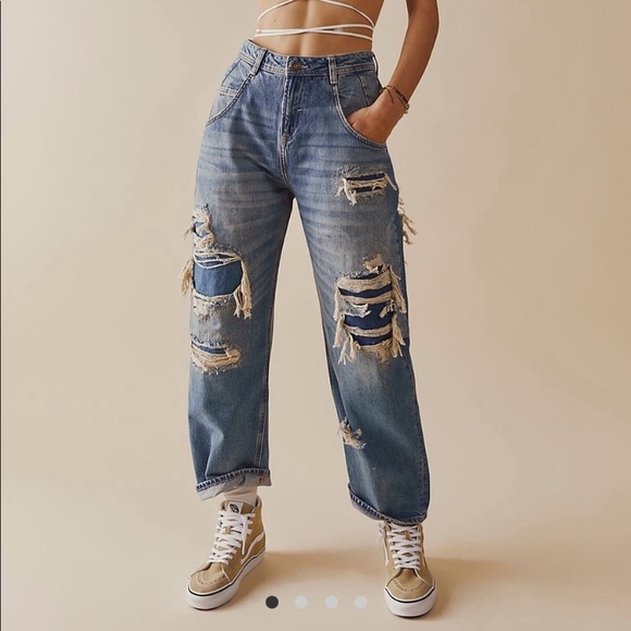 NWOT Free people Barrel denim jeans with blue and white flower print - Picture 5 of 7